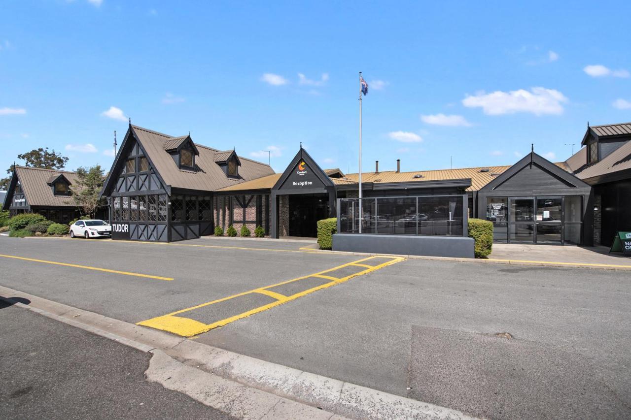 Olde Tudor Hotel Launceston Exterior photo